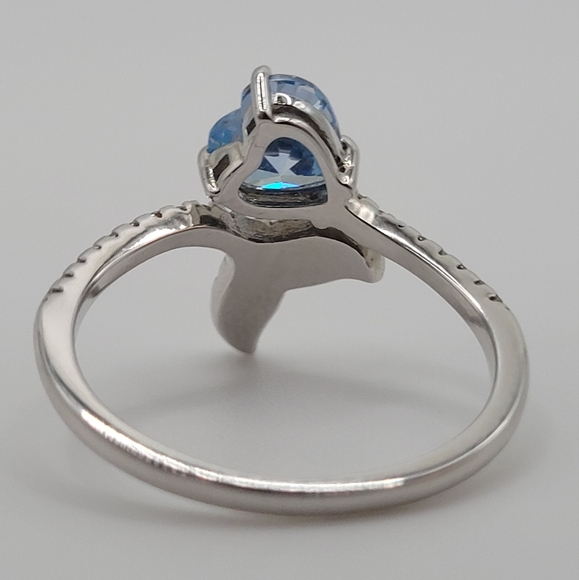 925 sterling silver mermaid themed ring with Blue accent Stone. Size 6 - Picture 9 of 13